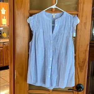 Sleeveless button down blouse